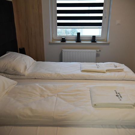 Września Apartamenty Platan Opieszyn 2 מראה חיצוני תמונה